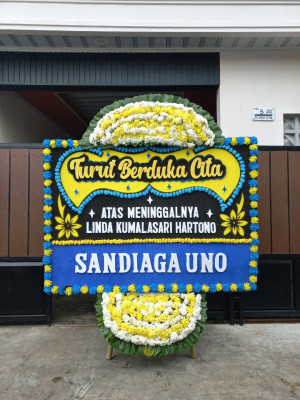 Papan Bunga Duka di Cikelat